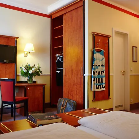 Concorde Hotel 4*